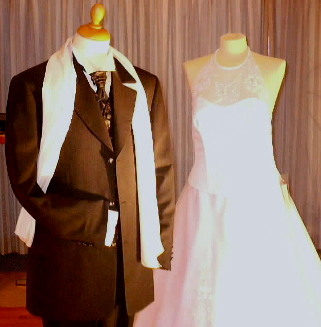 Anzug mit Samtschimmer